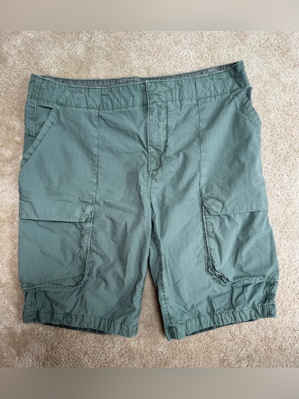 Women’s Sz 12 (no tags) Timberland Olive Green Cargo Bermuda Shorts